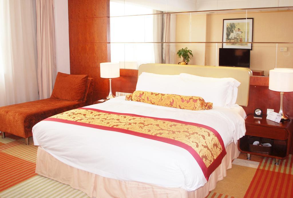 Huarui Danfeng Jianguo Hotel Yueyang Quarto foto